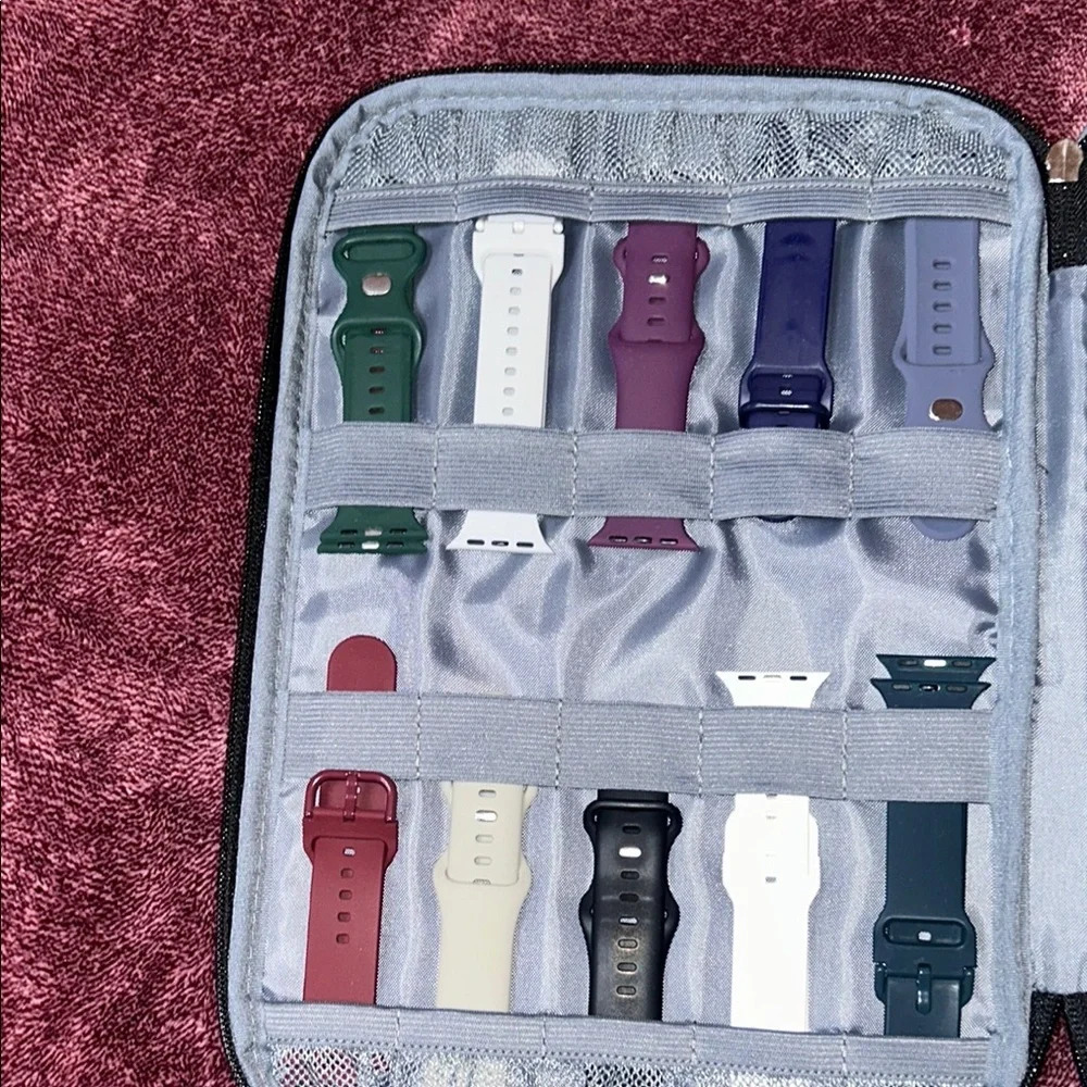 Case with Apple Watch straps and Face guards - Picture 5 of 12
